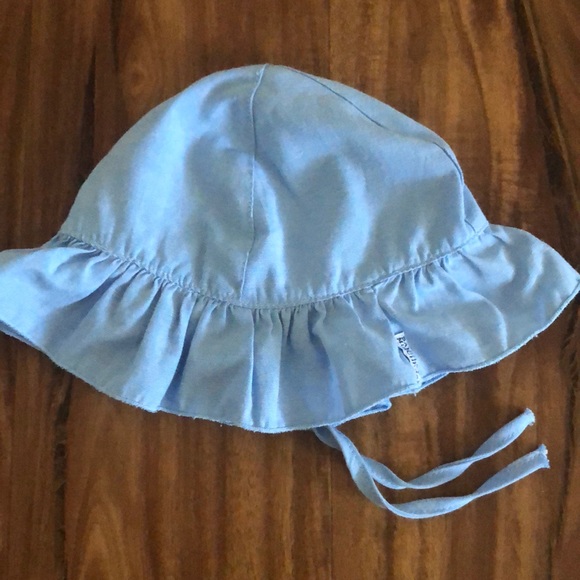 Baby Bonnet - Picture 1 of 2